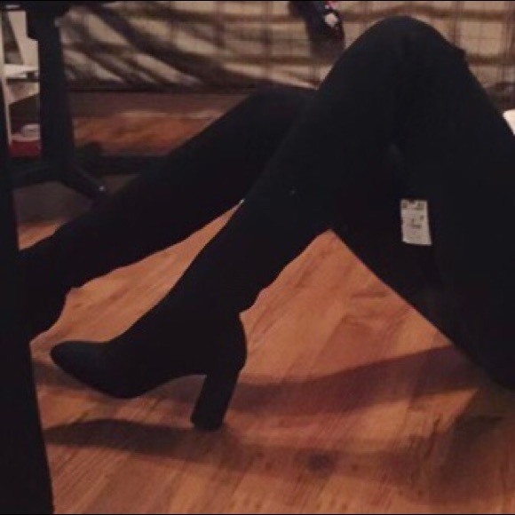 Thigh High Heel Boots 💕 - Picture 2 of 2